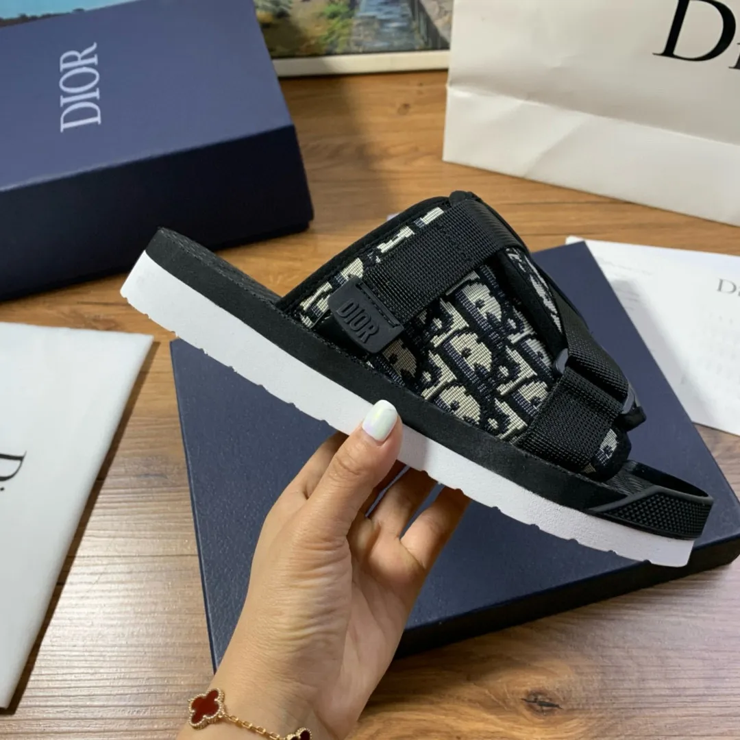 Factory price: 280💰 Dior men's counters are selling sandals at the same time ✔️Imported brand printing/selected high-quality calfskin, highlighting high-end elegance, exquisite workmanship, soles: original soles specially provided by the original factory, hot-selling physical products🔥Normal size: 38-44, customized 45